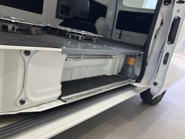 NISSAN CARAVAN VAN 2012
