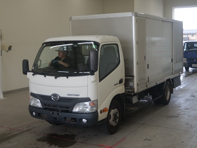 HINO DUTRO 2015