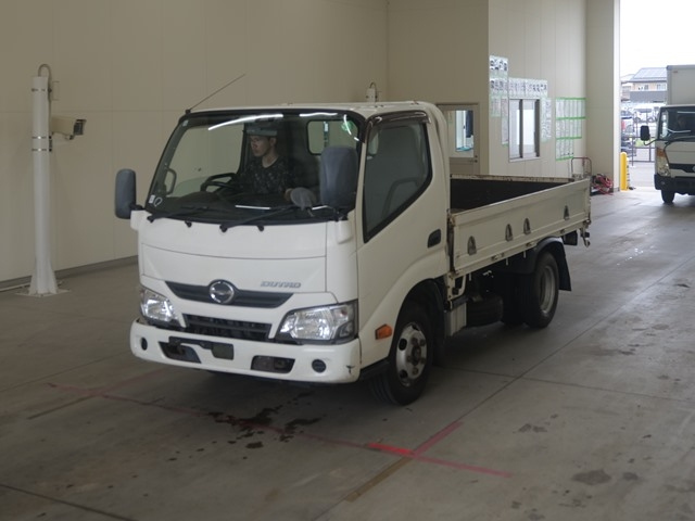 HINO DUTRO 2016