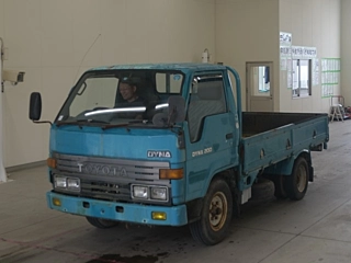 TOYOTA DYNA