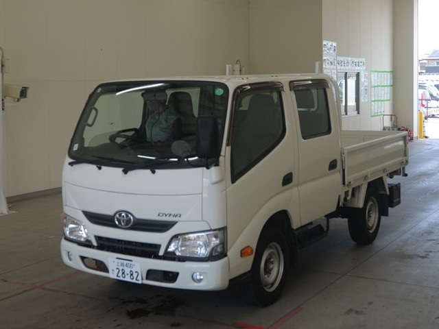 TOYOTA DYNA 2020