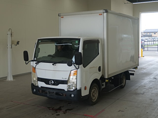 NISSAN ATLAS 2011