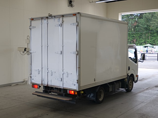 NISSAN ATLAS 2011