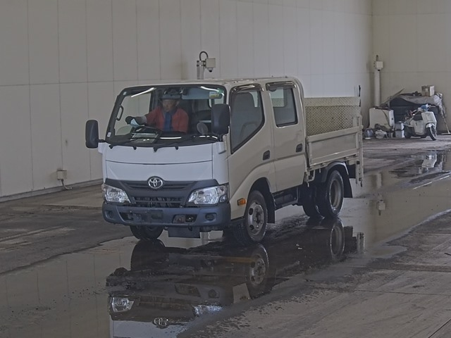 TOYOTA DYNA 2019