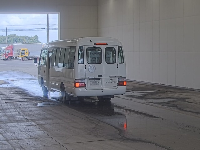 TOYOTA COASTER 2008