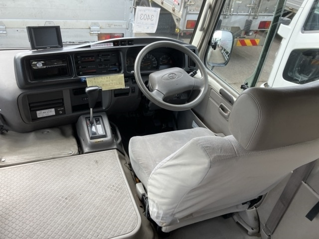 TOYOTA COASTER 2008