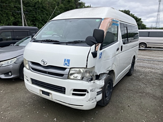 TOYOTA HIACE VAN 2010