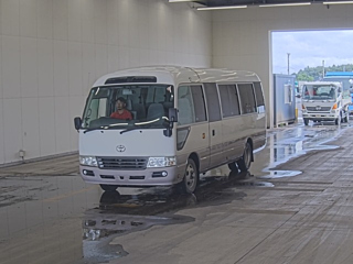 TOYOTA COASTER 2015