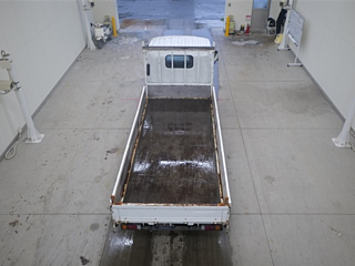 NISSAN ATLAS 2010