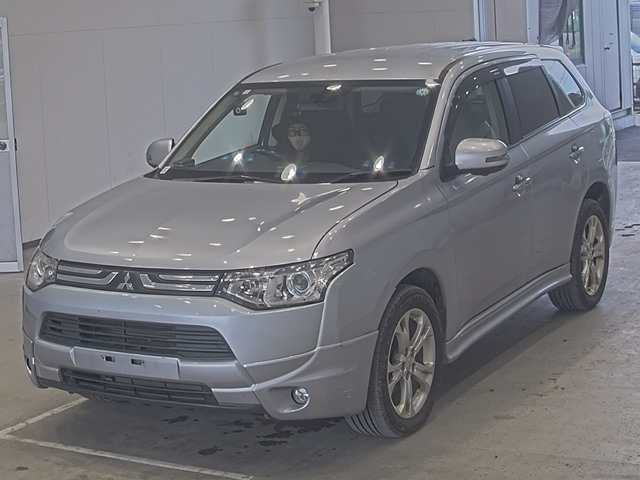 MITSUBISHI OUTLANDER 2013