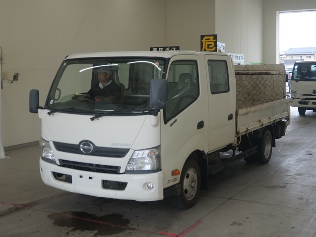 HINO DUTRO 2015