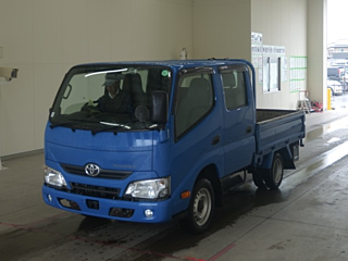 TOYOTA DYNA 2019