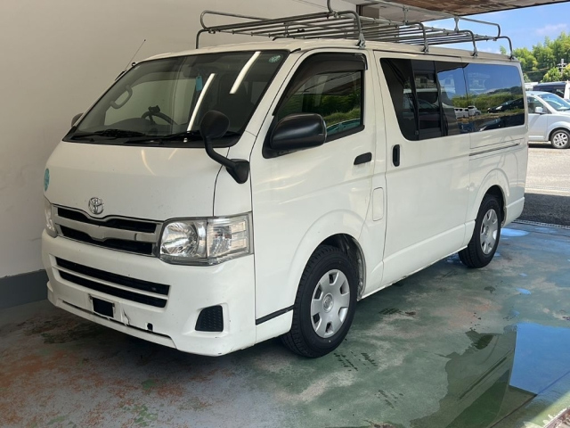 TOYOTA HIACE VAN 2012