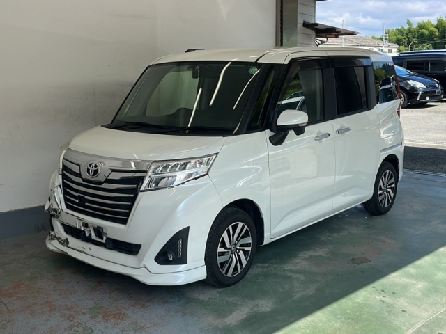 TOYOTA ROOMY 2017