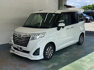 TOYOTA ROOMY 2017