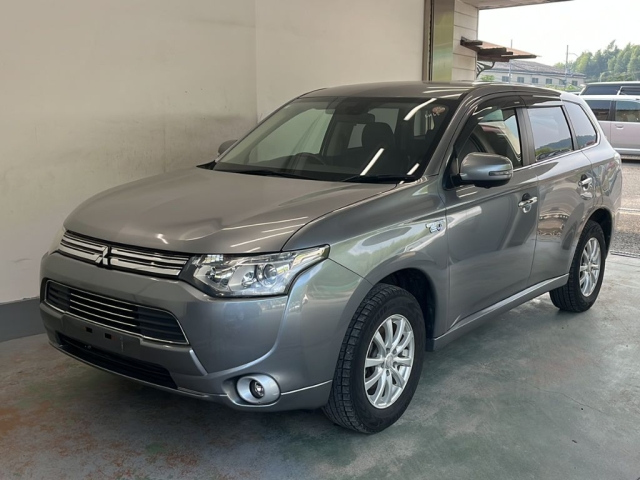 MITSUBISHI OUTLANDER PHEV 2013