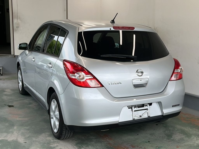 NISSAN TIIDA 2008