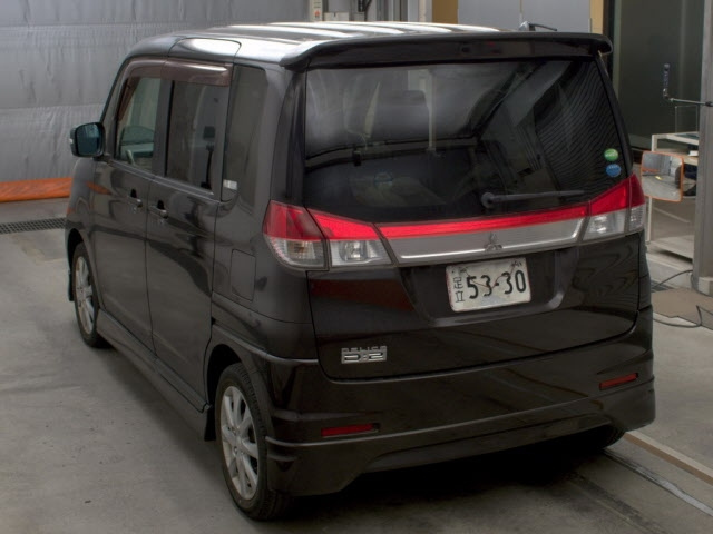 MITSUBISHI DELICA D2 2012