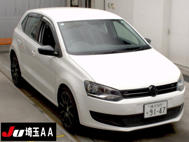 VOLKSWAGEN POLO 2013