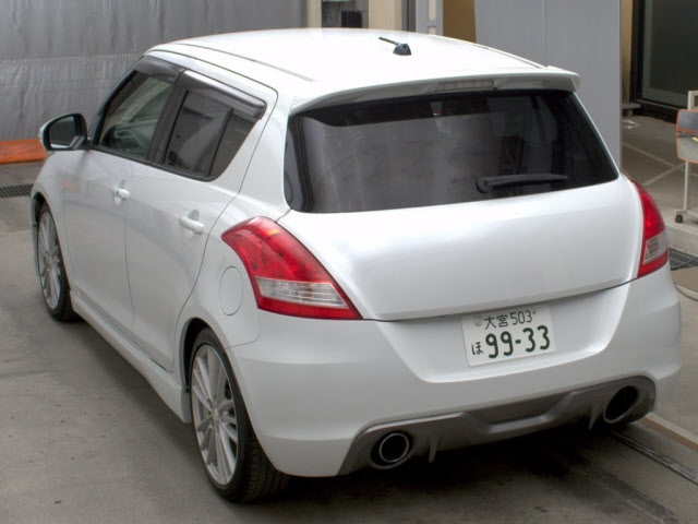 SUZUKI SWIFT 2012