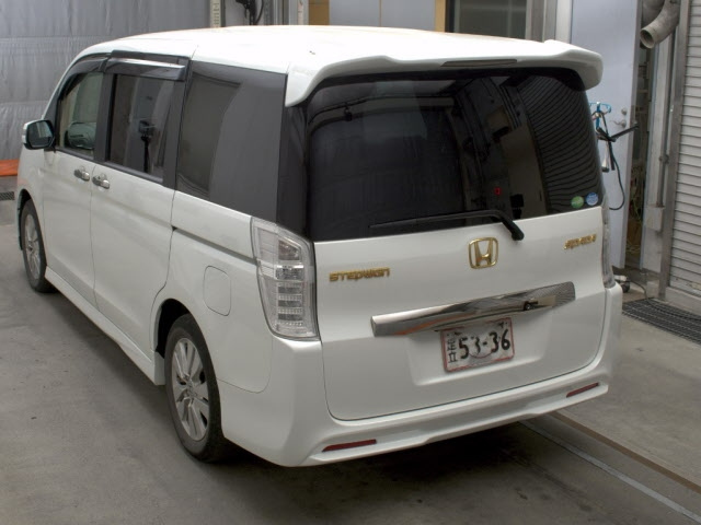 HONDA STEP WAGON 2012