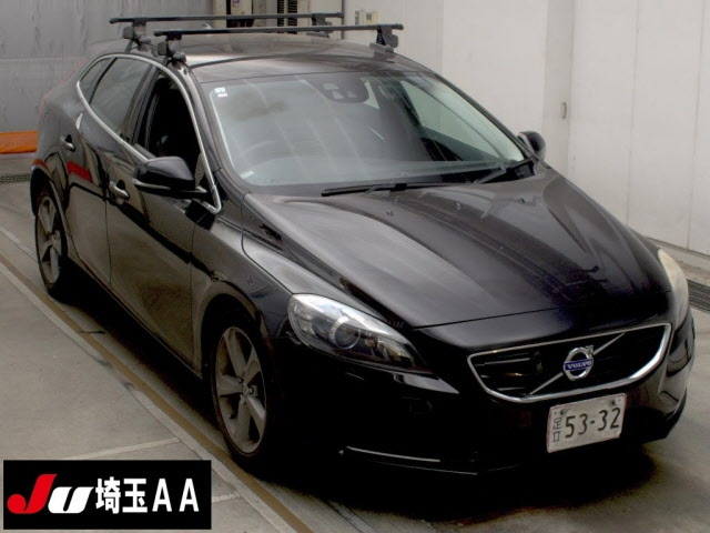 VOLVO V40 2013