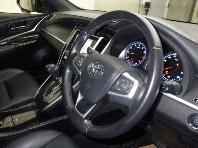 TOYOTA HARRIER 2015