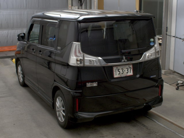 MITSUBISHI DELICA D2 2016