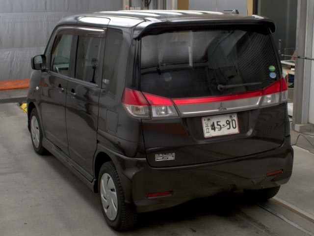 MITSUBISHI DELICA D2 2015
