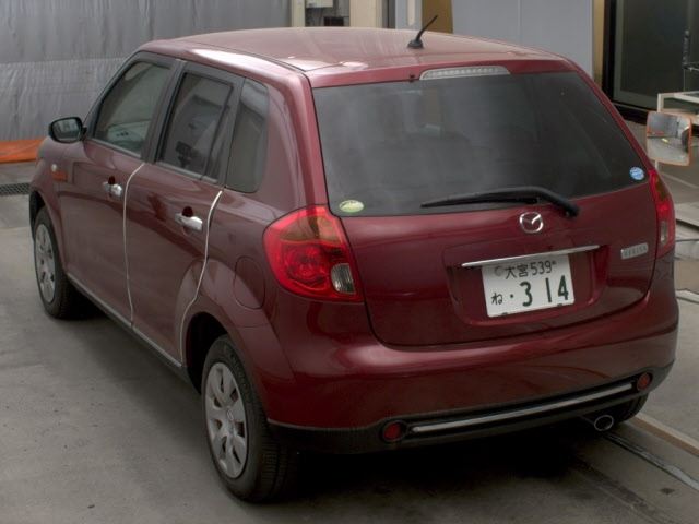 MAZDA VERISA 2011