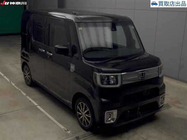 DAIHATSU WAKE 2016