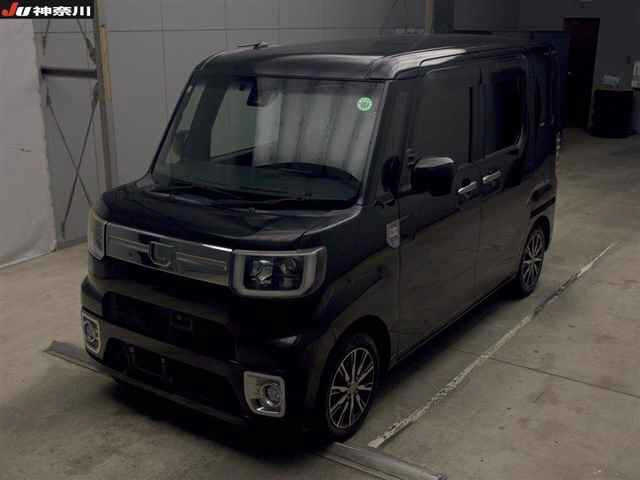 DAIHATSU WAKE 2016