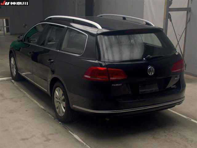 VOLKSWAGEN PASSAT VARIANT 2013