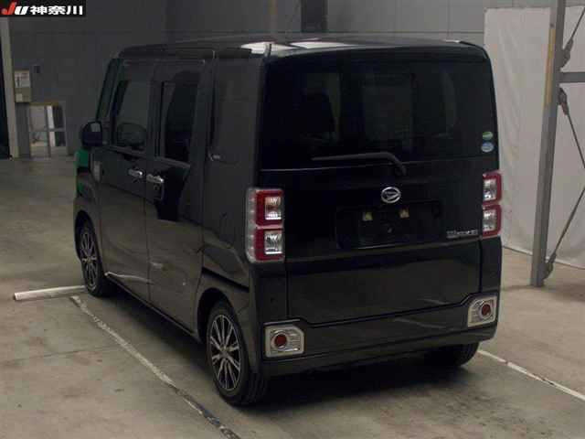 DAIHATSU WAKE 2016