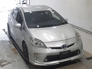 TOYOTA PRIUS 2015