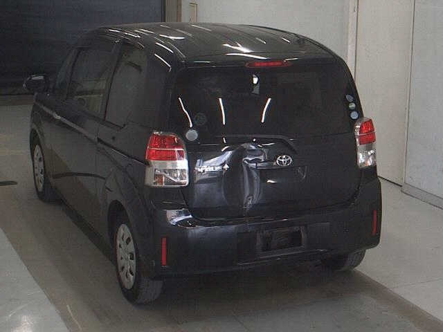 TOYOTA SPADE 2016