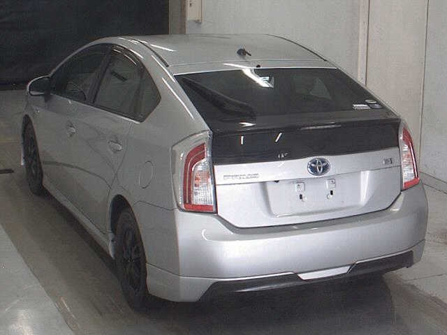TOYOTA PRIUS 2015