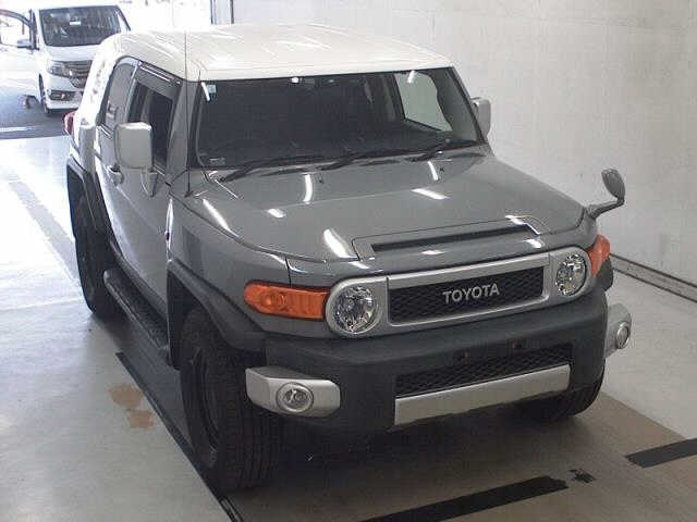 TOYOTA FJ CRUISER 2016