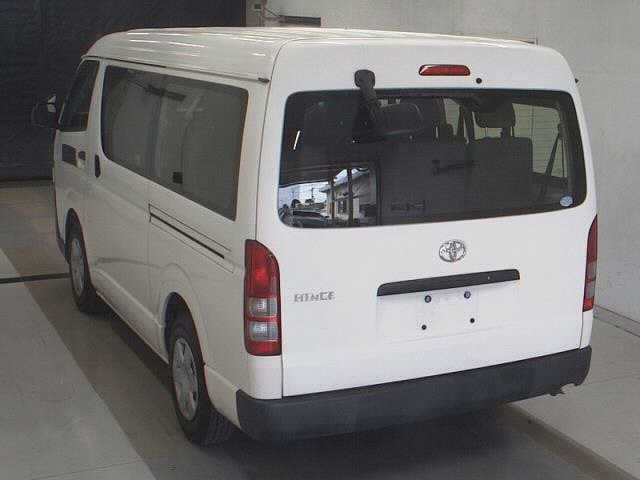 TOYOTA HIACE 2016