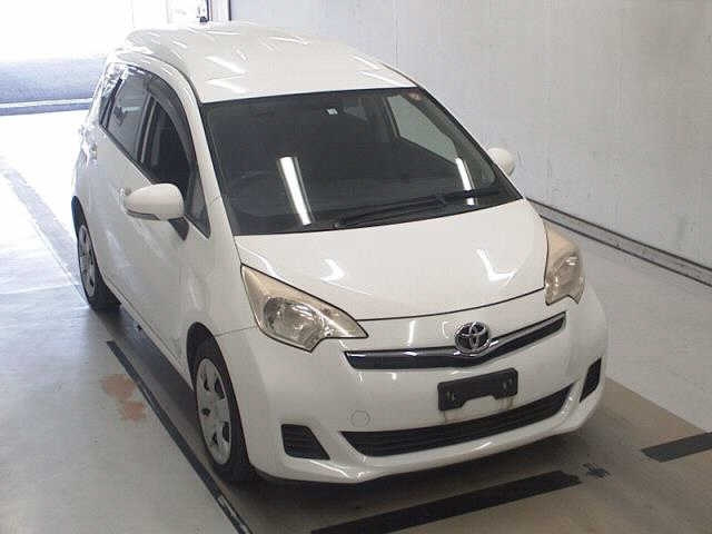 TOYOTA RACTIS 2014