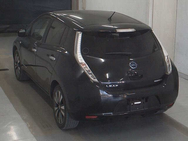 NISSAN LEAF 2016