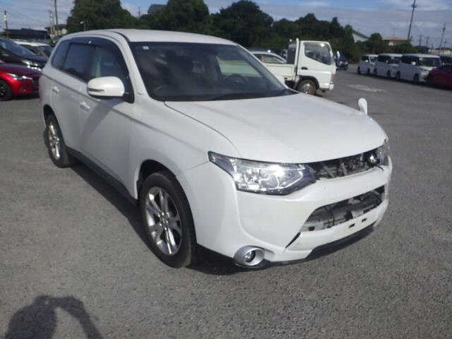 MITSUBISHI OUTLANDER 2013