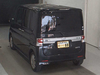 DAIHATSU TANTO 2009