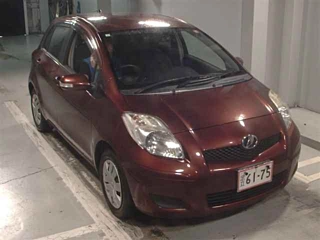 TOYOTA VITZ 2010