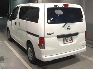 NISSAN NV200 2019