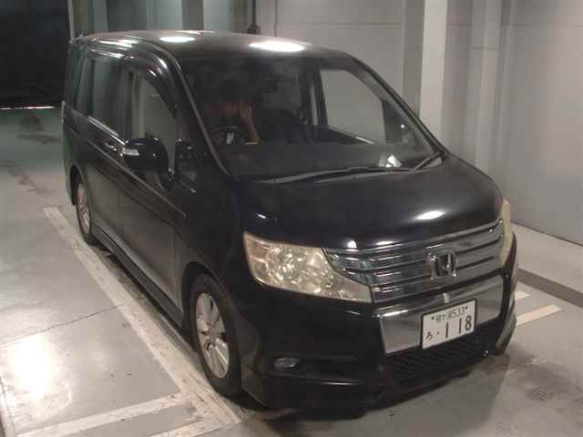 HONDA STEP WAGON 2011