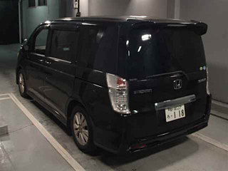 HONDA STEP WAGON 2011