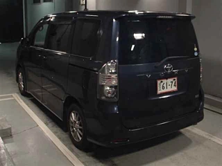 TOYOTA VOXY 2008