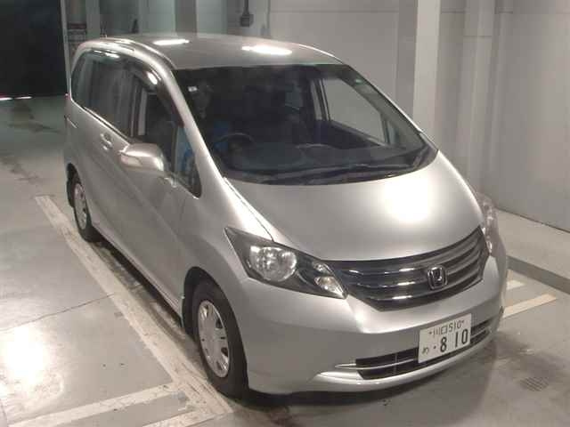 HONDA FREED 2011