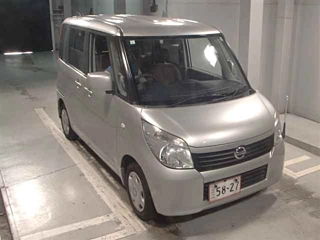 NISSAN ROOX 2011